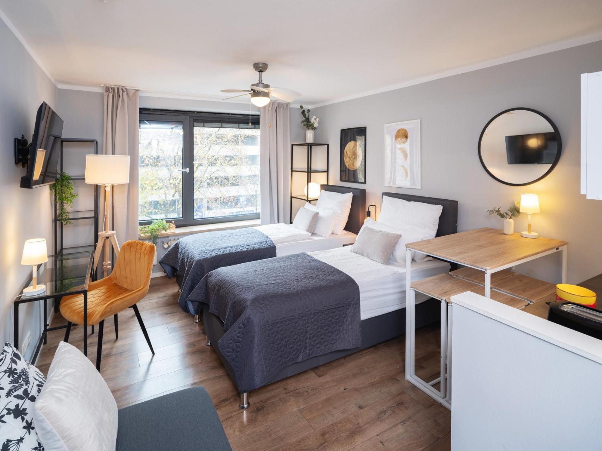 Cozy In Center Apartment *